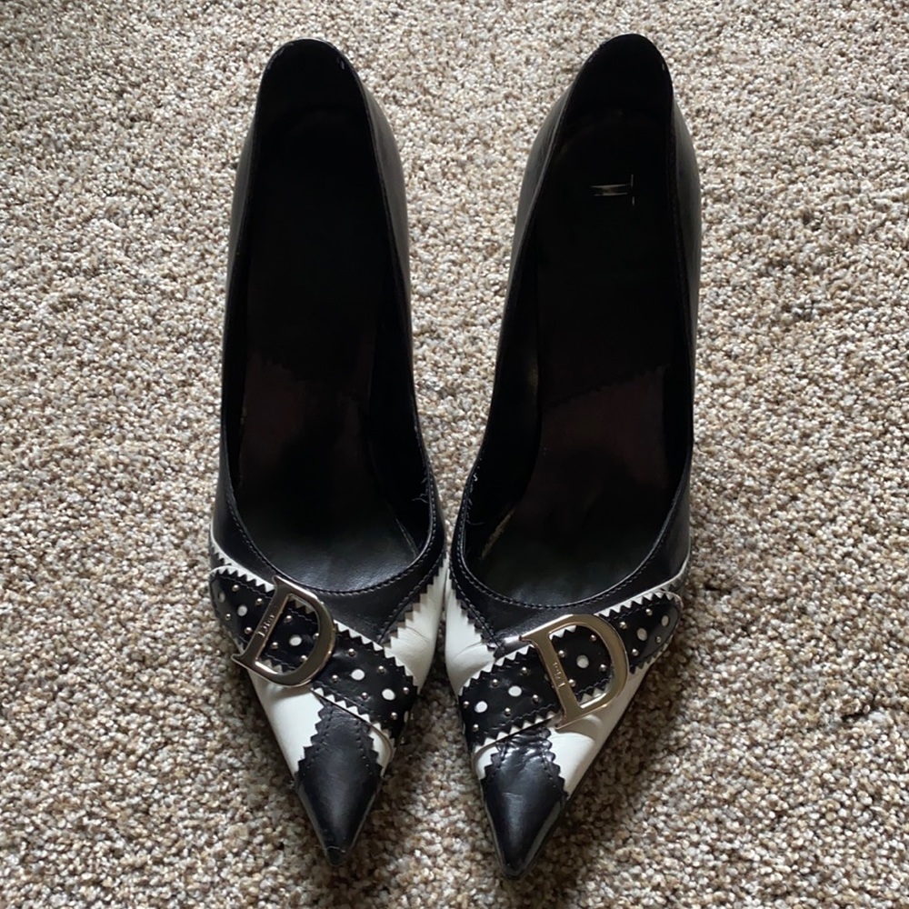Dior pointed heels
